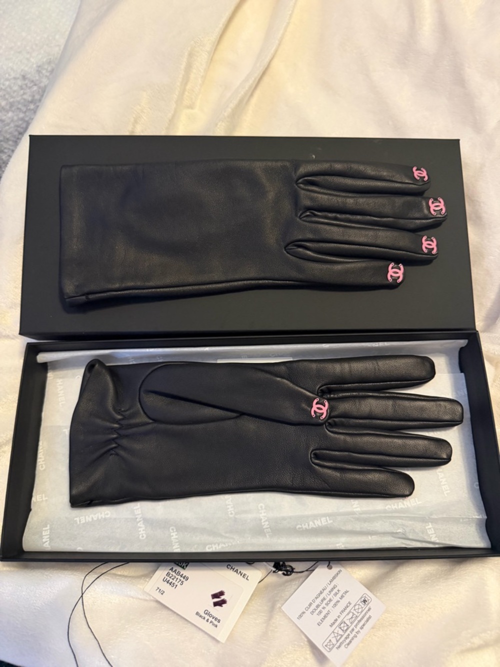 CHANEL Black Leather Gloves with Pink CC Fingertip Accents - Picture 10 of 10